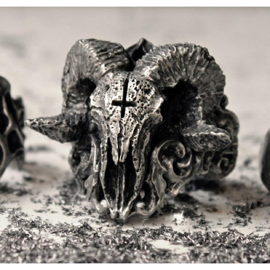 額十字架悪魔 リング 指輪 悪魔 地獄 モンスター デビル 神話 王冠 キング 額十字架悪魔 エジプト 角 インパクト スカル ボーンハンド 0730 4 Aio 通販 Yahoo ショッピング