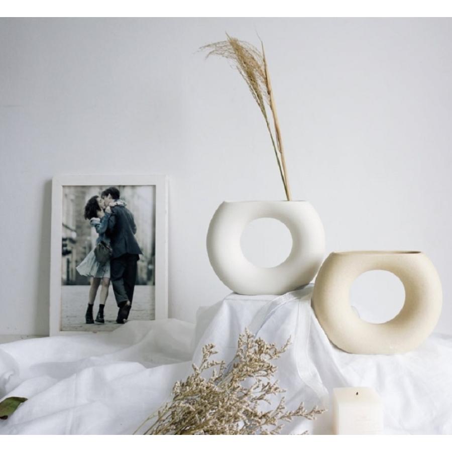 在庫限りドーナツ型 花瓶 白 ホワイト 輪っか フラワーベース Flower