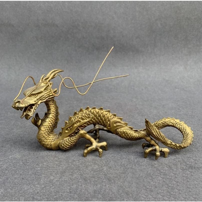 龍の置物 龍 置物 長髭 右手に水晶を持つ龍 金運 開運グッズ