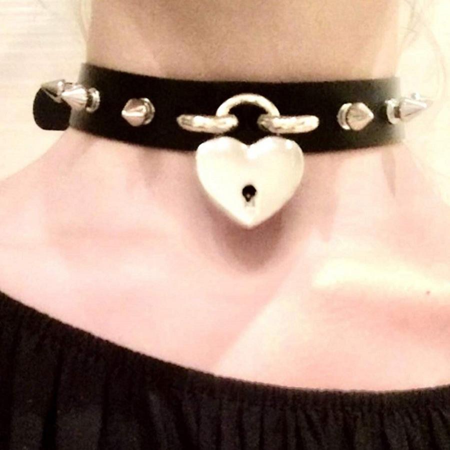 在庫限り チョーカー トゲトゲチョーカー ハート 鍵 ネックレス 首輪