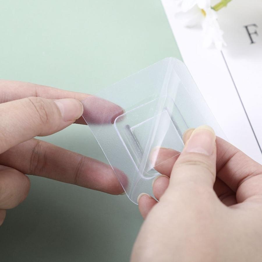 【完売品】UrbanOutfitters ウォールフック　2点セット ウォールフック 2セット 粘着フック 透明 両面テープ 凸凹 1ペア 強力