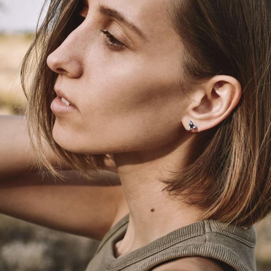 ピアス 三角 ジルコニア シルバーorブラック 両耳用 アクセサリー