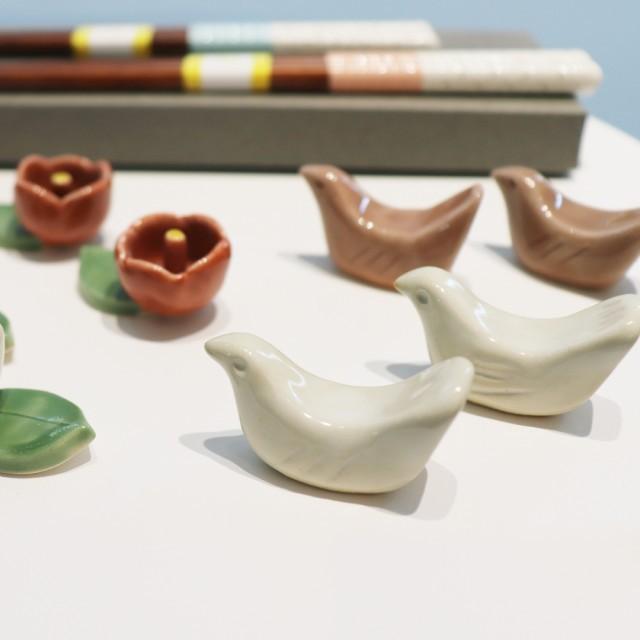 手作りハト箸置き ピンク カトラリー 食器 食事 キッチン 陶器 かわいい シンプル ハンドメイド ギフト プレゼント ギフトショップ Anniversary World 通販 Yahoo ショッピング