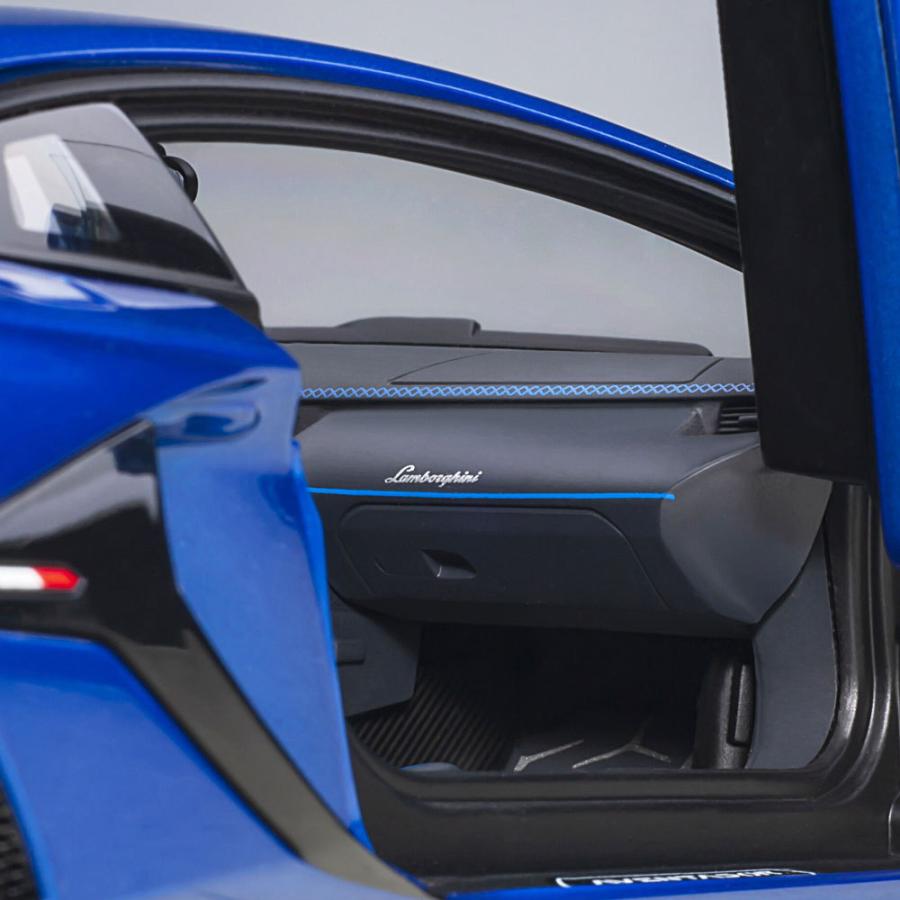 Lamborghini ミニカー 1/18 ランボルギーニ アヴェンタドール Lamborghini ミニカー 1/18 ランボルギーニ アヴェンタドール