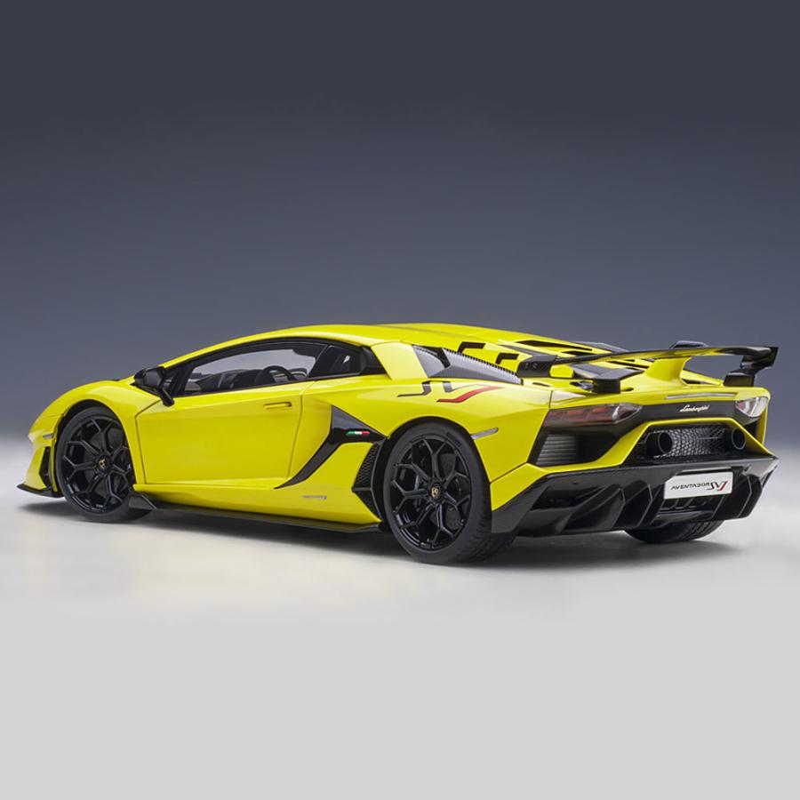 Lamborghini ミニカー 1/18 ランボルギーニ アヴェンタドール Lamborghini ミニカー 1/18 ランボルギーニ アヴェンタドール