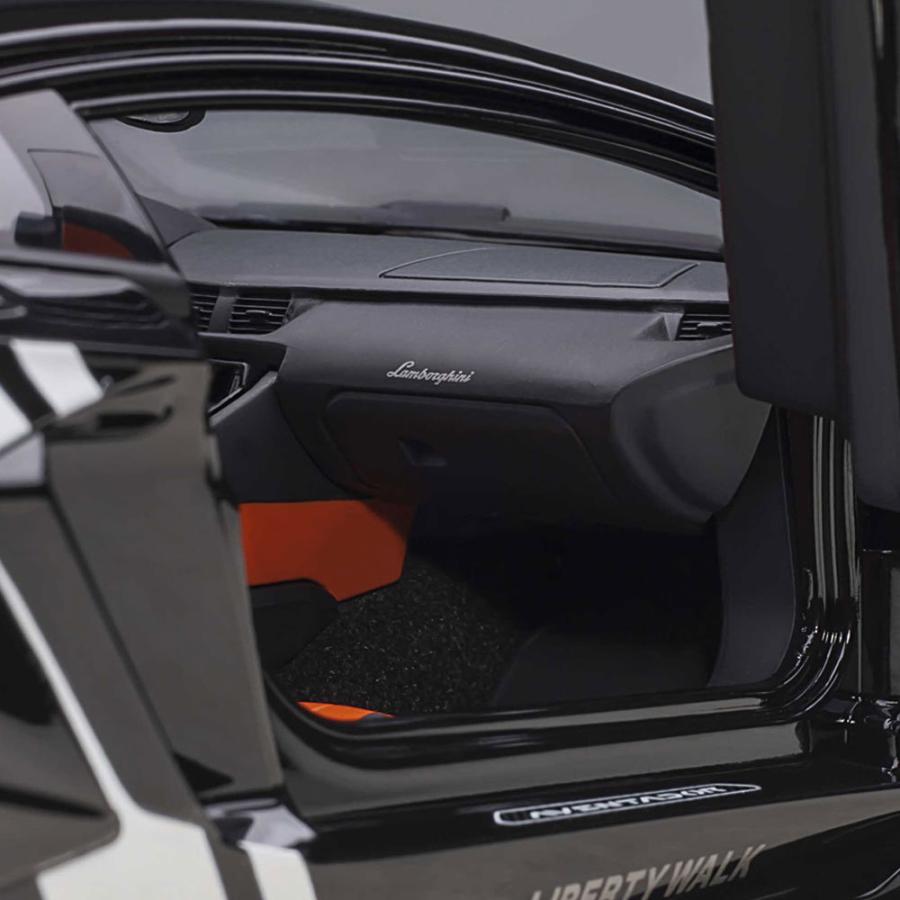 Lamborghini（ランボルギーニ） ミニカー 1/18 アヴェンタドール