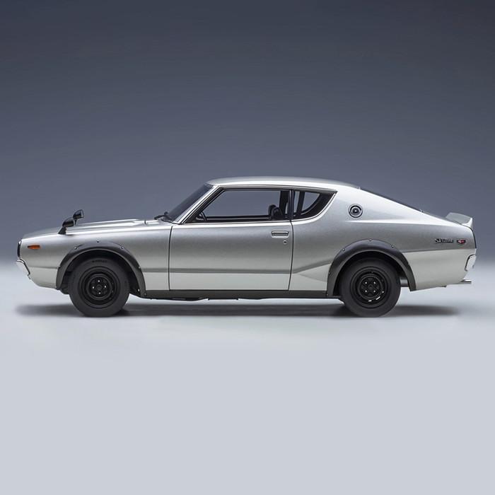 ミニカー 1/18 日産 スカイライン 2000 GT-R KPGC110 シルバー ミニカー 1/18 日産 スカイライン 2000 GT-R KPGC110 シルバー