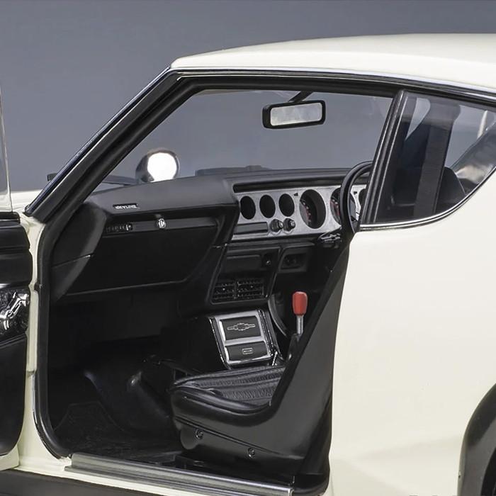 ミニカー 1/18 日産 スカイライン 2000 GT-R KPGC110 ホワイト ミニカー 1/18 日産 スカイライン 2000 GT-R KPGC110 ホワイト