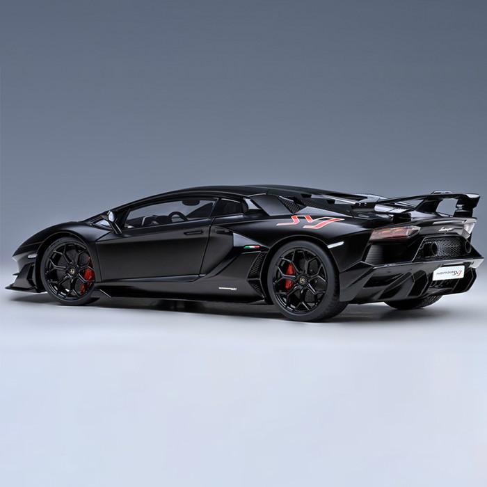 Lamborghini ミニカー 1/18 ランボルギーニ アヴェンタドール Lamborghini ミニカー 1/18 ランボルギーニ アヴェンタドール
