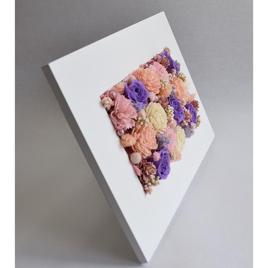 プリザーブドフラワーの壁掛け 紫色のバラにピンクと白のお花で 厚みの