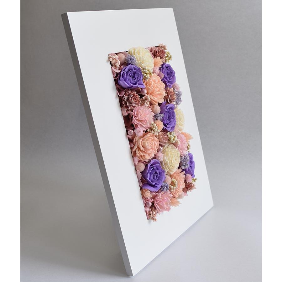 プリザーブドフラワーの壁掛け 紫色のバラにピンクと白のお花で 厚みの