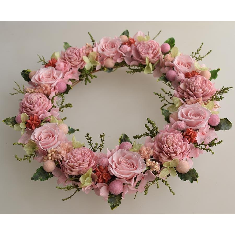 プリザーブドフラワーリース ピンクのバラにピンクのソーラーフラワー かわいらしい色合い ギフト プレゼント 誕生日 Khh 愛彩祭 フラワーリースのお店 通販 Yahoo ショッピング