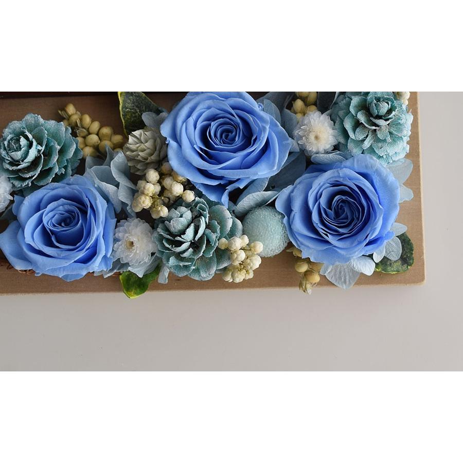 お店の入り口に 水色のバラを使った プリザーブドフラワーのフレームアレンジ 壁掛け お名前プレート付き ギフト プレゼント 開店祝 引越し祝 誕生日 Na 1r 愛彩祭 フラワーリースのお店 通販 Yahoo ショッピング