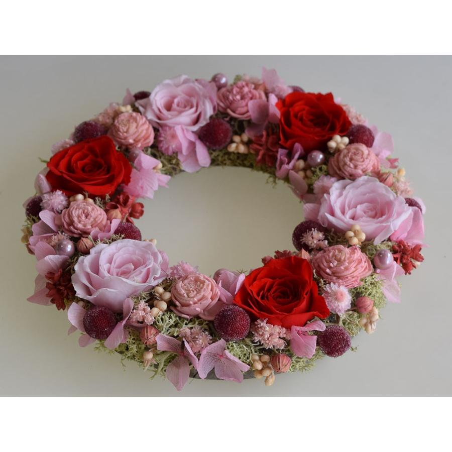 プリザーブドフラワーリース 赤とピンクのバラ 華やかな色合い ギフト