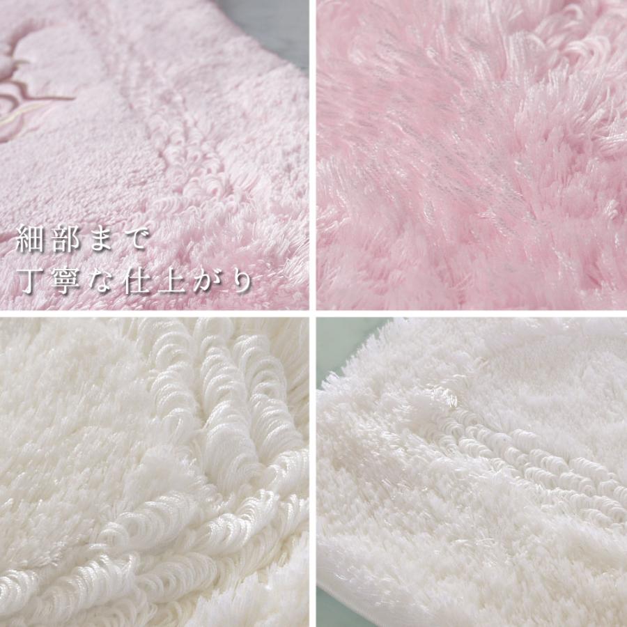 ai トイレマット プレゼント付 薔薇の表現でこれ以上優美なデザインは出て来ない ロングセラー 高級トイレタリーコレクション プレシャスローズ 少し大きいサイ |  | 05