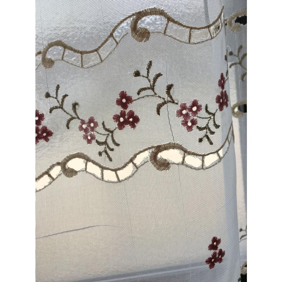 ai カフェカーテン　ポスト投函で送料無料　人気の小花刺繍　縦60ｃｍ　送料無料　可愛いくてお手入れ簡単　半透明の　カフェカーテン　アミプチ　赤い小花　気 |  | 01