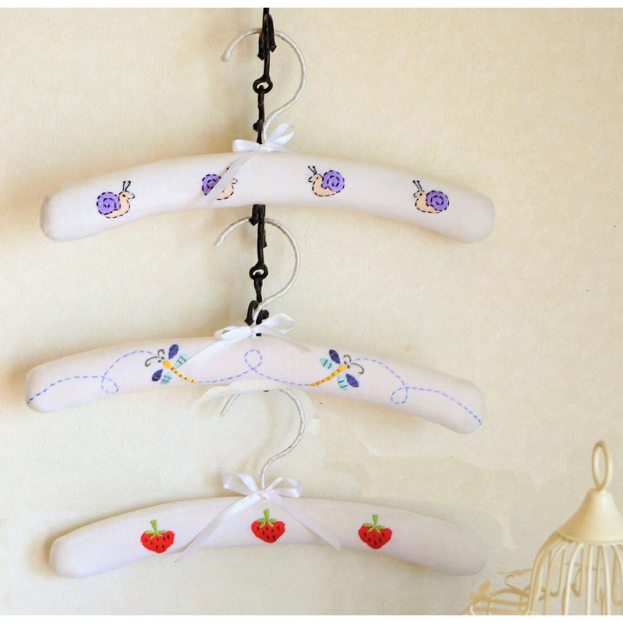 制服 子供用　コート　ハンガー　即納 入学祝い プレゼント 可愛い おしゃれ お子様 孫 に小さい かたつむり トンボ イチゴ 入学祝 出産祝 お土産 プレゼント　 | 