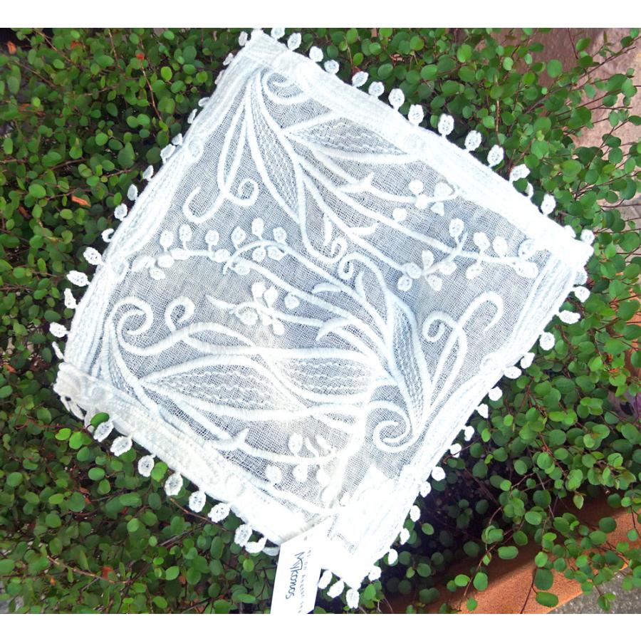 ガーゼタオル 今治発 クローバー スズラン ローズ タオルの糸で描かれたデザイン 日本製 ai ギフト タオルハンカチ 可愛い 北欧 お返し mom |  | 09