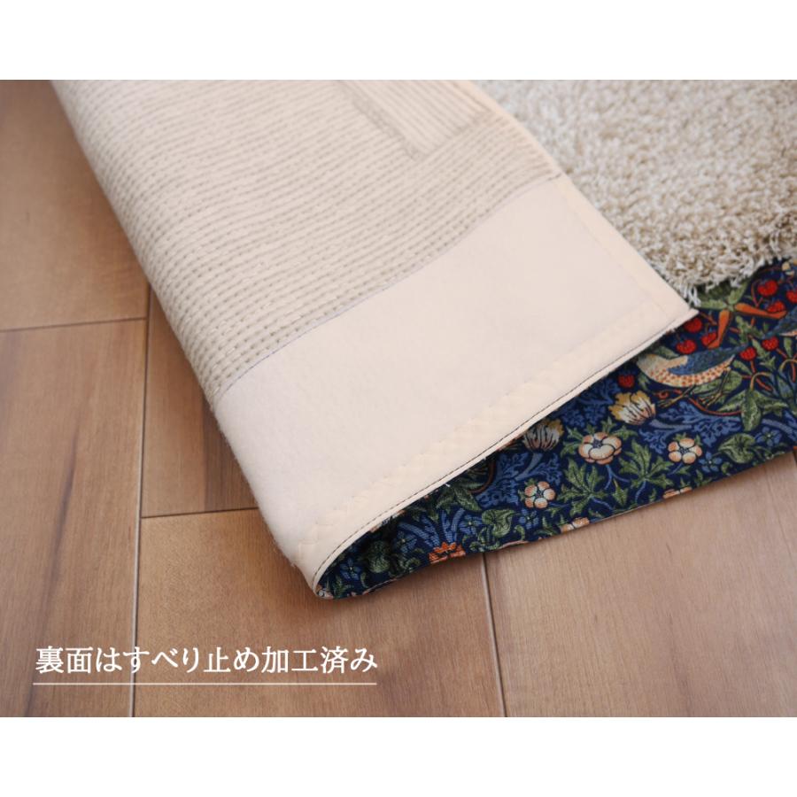 人気 即納 トイレマット 織物と相性の良いナチュラル素材のベージュ約60×60cm 日本製 いちご泥棒 ウイリアムモリス かわいい 北欧 おしゃれ 幸せモチーフ 鳥 苺 |  | 03