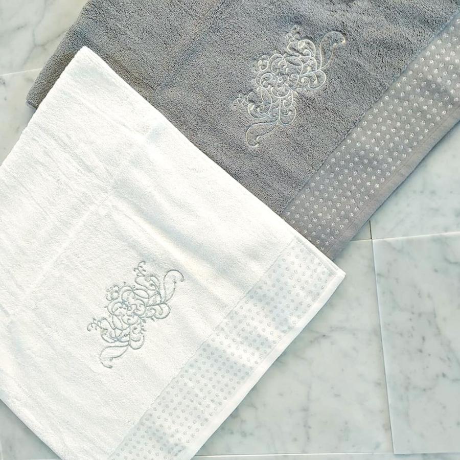 即納　SALE　送料無料　おしゃれ　しっかり生地　バスタオル　見つけました　M’scode　グレーにアラベスク刺繍　オフホワイトに　シルバードット刺繍　フレンチ |  | 03