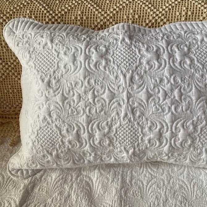 ai 真っ白 店長お勧めピロケース 価格以上に上質 ホワイトキルト おしゃれ モダン シンプル アラベスク キルティング ベッド ダマスク コットン 綿 おしゃれ |  | 04