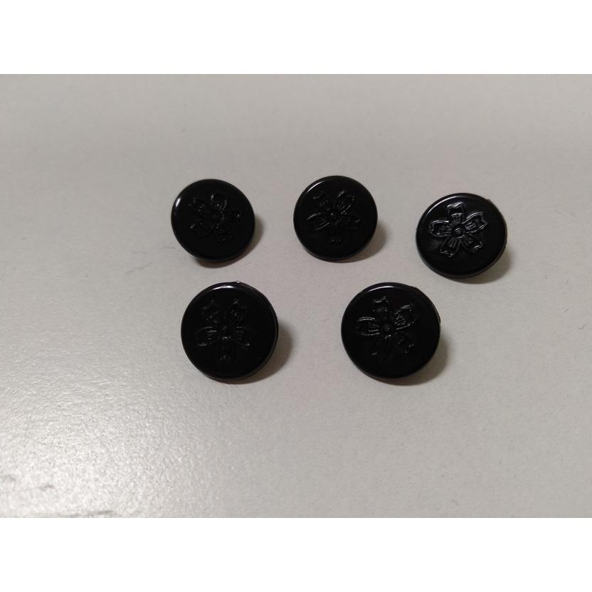 学生服用裏ボタン10個セット・黒プラスチックチェンジボタン(桜・サクラ) |  | 02