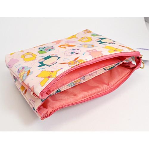 Sp ポケットモンスター ダブルポーチ パステル ピカチュウ イーブイ フシギダネ ゼニガメ ヒトカゲ プリン Pmap1454 取 ギフト不可 Pmap1454 アットマークジュエリー 通販 Yahoo ショッピング