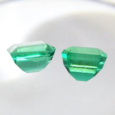 ステップカット/エメラルド ルース 2個組 ピアスに最適！ : アット 