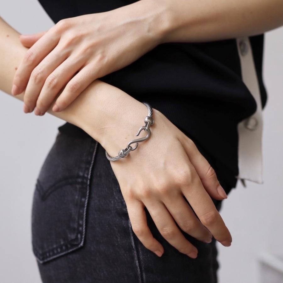 AJIRO ACCESSORY バングル ステンレス シルバー ツイスト フック