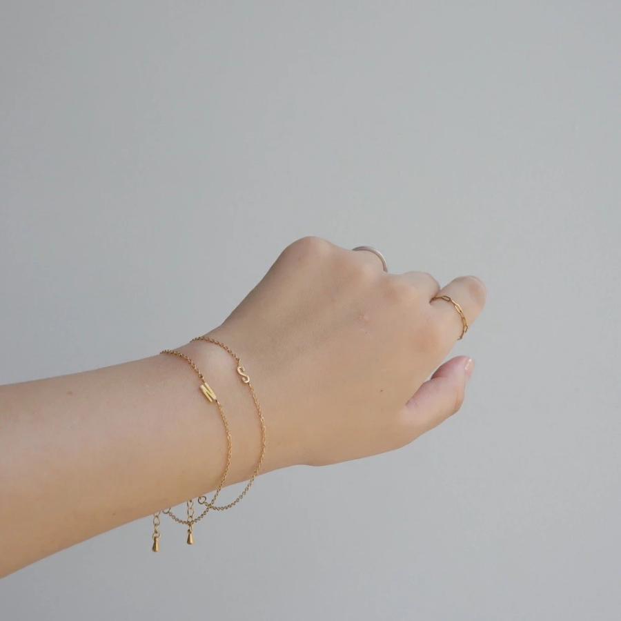 AJIRO ACCESSORY ブレスレット イニシャル アルファベット サージカル