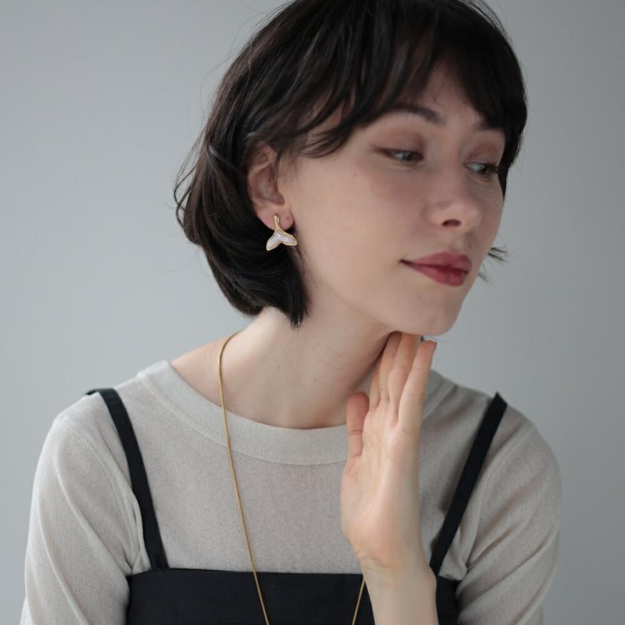 AJIRO ACCESSORY P191 ピアス サージカルステンレス ホエールテール