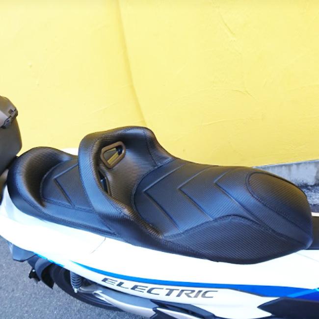 【取付対応可】 NOI WATDAN HONDA ホンダ PCX ローダウン ダブル バケット シート ブラック ステッチ PCX125 JF81 JK05 / PCX150 KF30 / PCX160 KF47 | ホンダ | 04