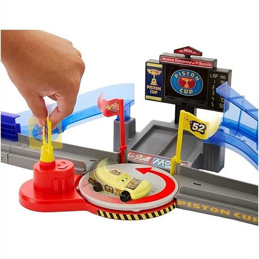 Disney Pixar ディズニー CARS/カーズ】 舌を出した ライトニング