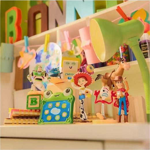 Toy Story 5】 ディズニー公式 トイストーリー 5 フィギュア9体セット