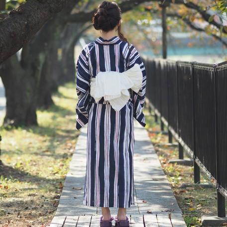 浴衣 単品 ストライプ 縦 縞 レトロ モダン 古典柄 大正ロマン 京都 本格 仕立て済み 綿100 涼しい 吸水 速乾 お祭 旅行 旅館 和 キレイめ 大人 手洗い可 Ac005 U04 Ajt 通販 Yahoo ショッピング