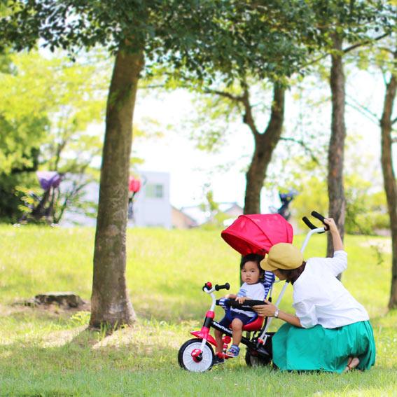 トコトコトライク 三輪車 レッド TokoTokoTrike キャノピー 子供 外