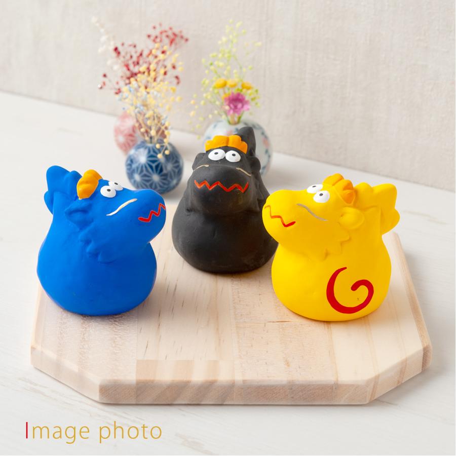 最安値 置物 干支飾り 辰 竜 龍 たつ 開運福辰 青 黒 黄セット木製台付