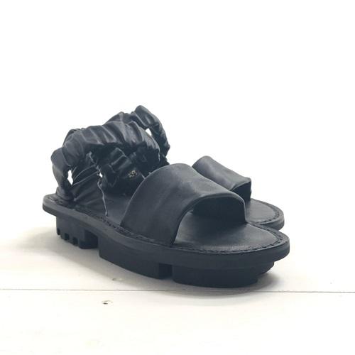 2026春夏新入荷 trippen トリッペン SYNCHRON-WAW サイクロン BK-BK-BK サンダル 一本ベルト シンプル 厚底 レディース レザー 本革 靴の画像