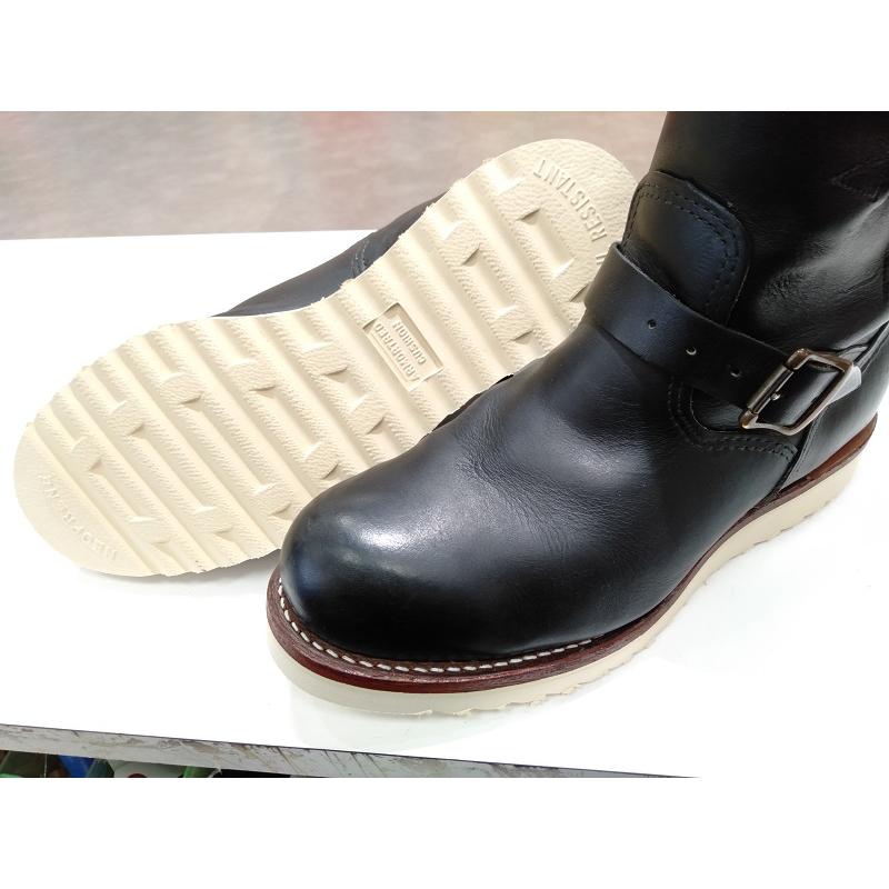 靴修理 ビブラム 1010 白 ブーツ修理 レッドウイング ダナー ソール