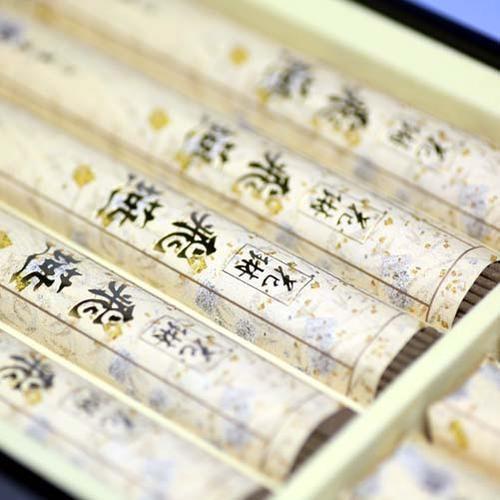 線香 贈答用 花琳飛燕 桐塗箱 紐付 短寸 10入 085 薫寿堂 かりん