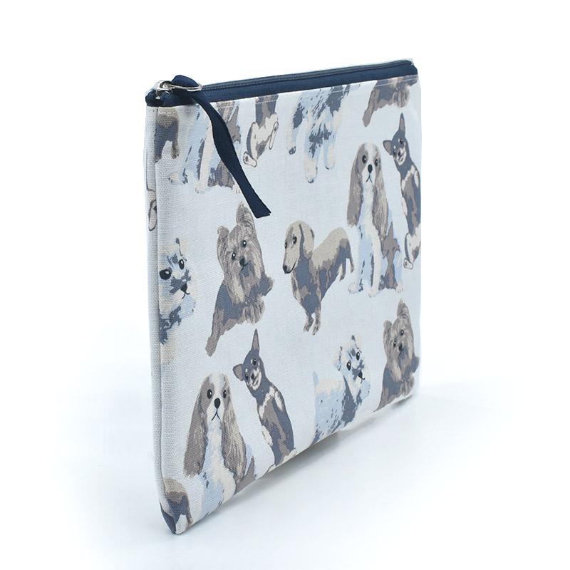 あや　フラットポーチ　ペットボトルホルダー　チワワ柄パネル生地 あや様専用 フラットポーチ ペットボトルホルダー チワワ柄パネル生地