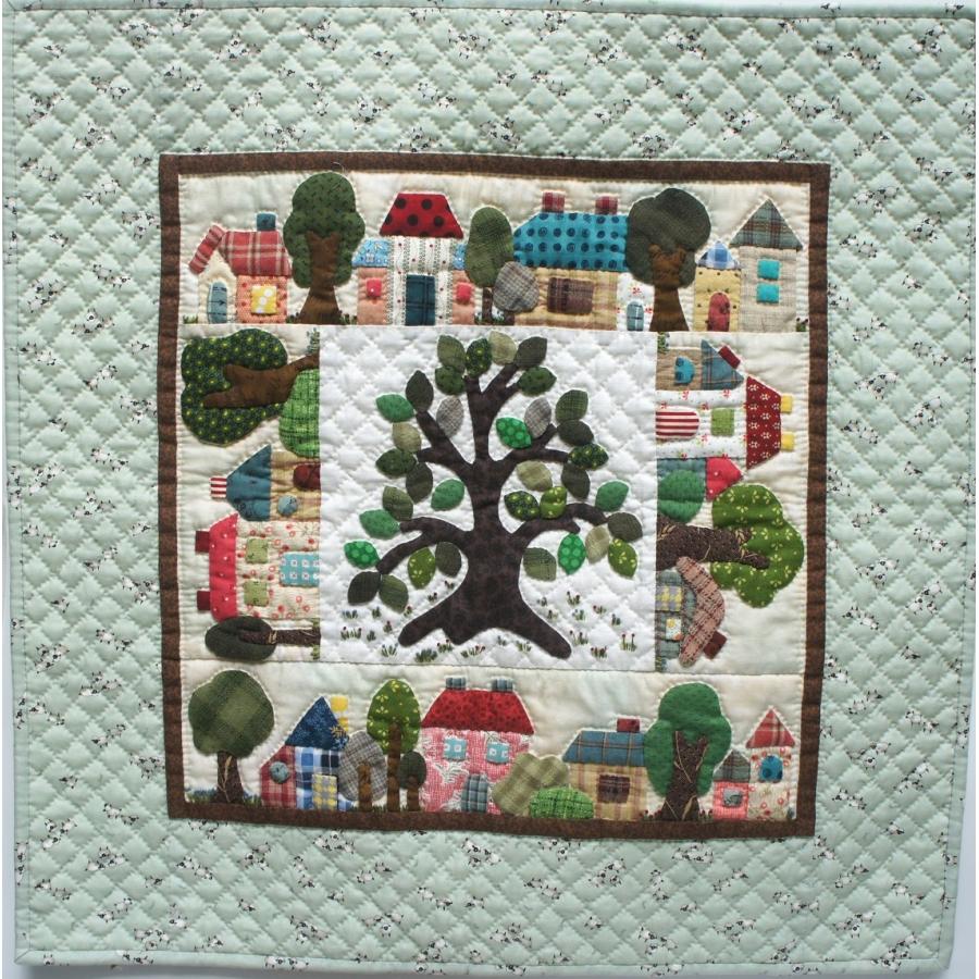 m*様 フミカウチダ　レア　パッチワークベスト お雛様のミニタペストリー - 楽しいパッチワークキルトの日々