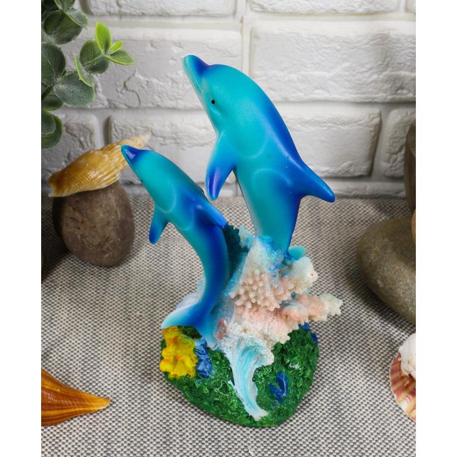 Ebros Sea World 2本のボトルノーズイルカ 水泳 コーラルリーフ