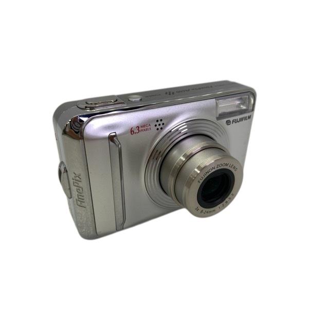 FUJIFILM 富士フイルム FinePix A600 単三電池駆動カメラ FinePix [中古] デジタルカメラ FUJIFILM A600 シルバー ※単三乾電池で