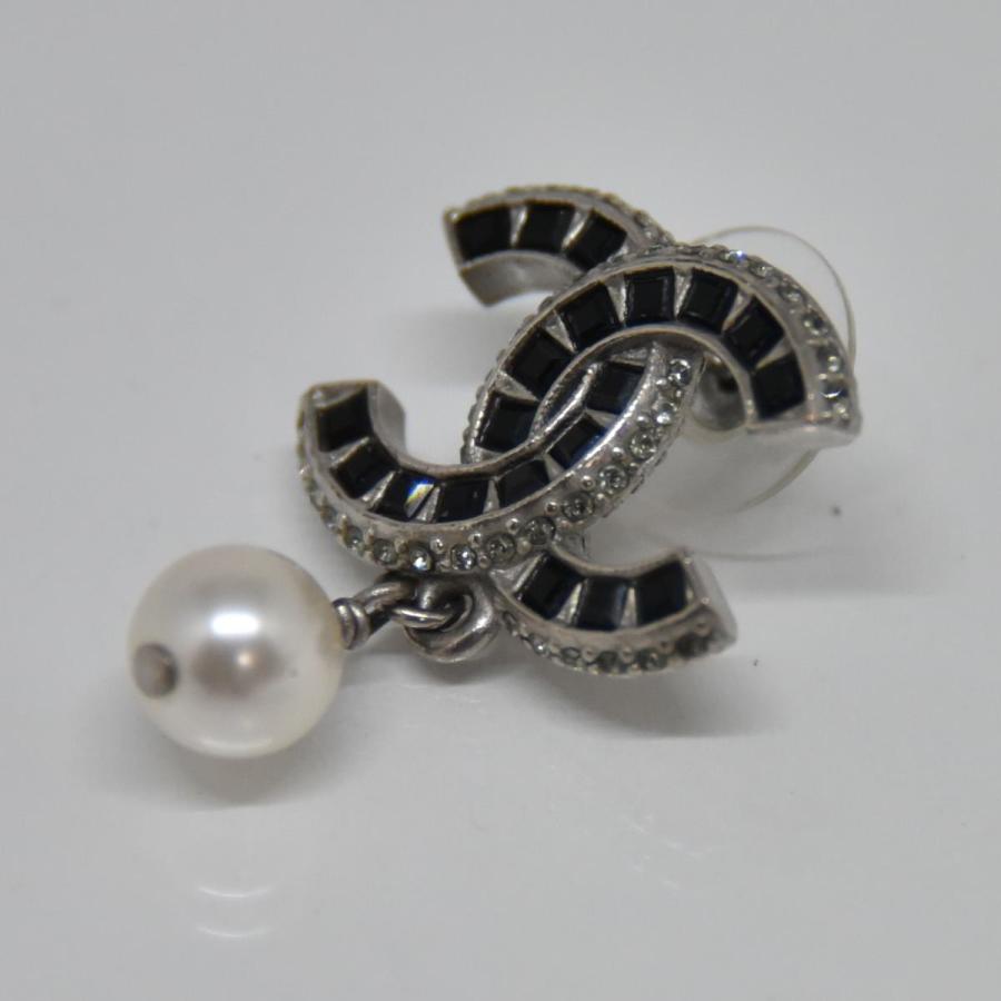 CHANEL（シャネル） 使用僅か 鑑定済 ピアス ココマーク/パール ライン 