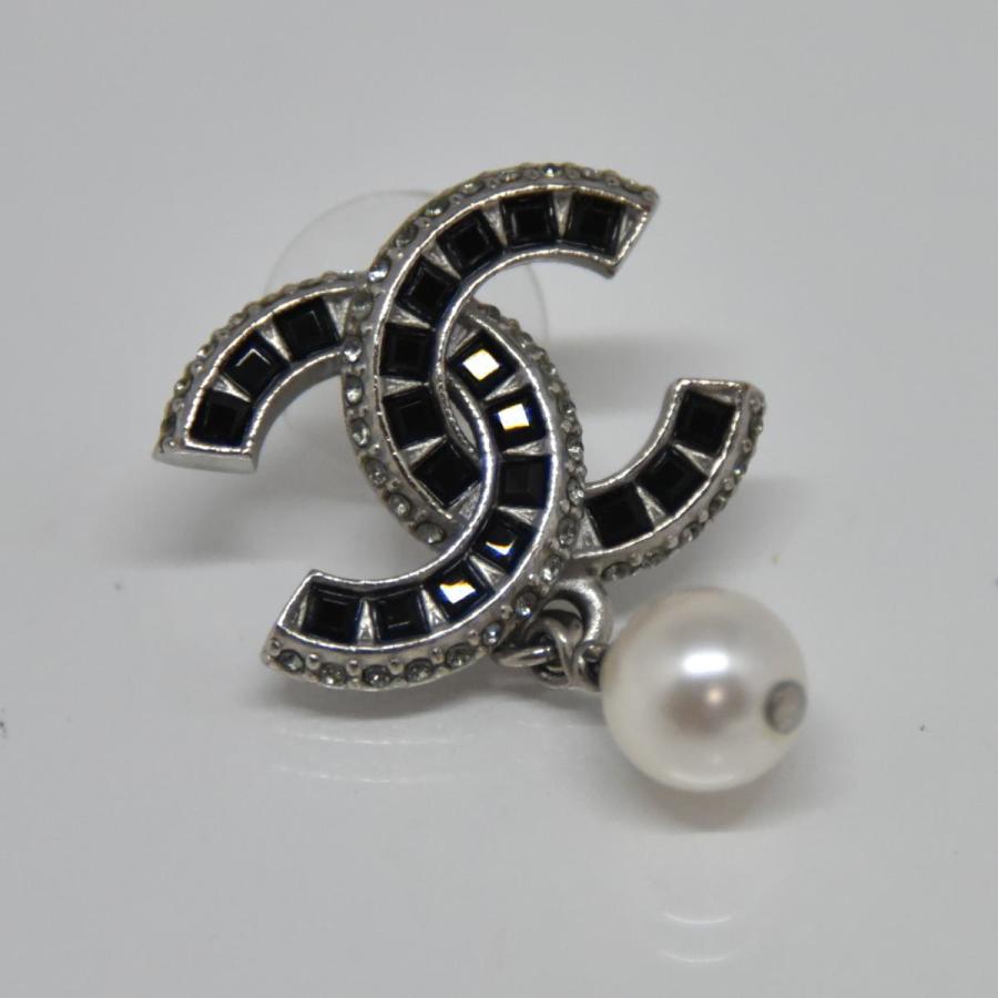 CHANEL（シャネル） 使用僅か 鑑定済 ピアス ココマーク/パール ライン 