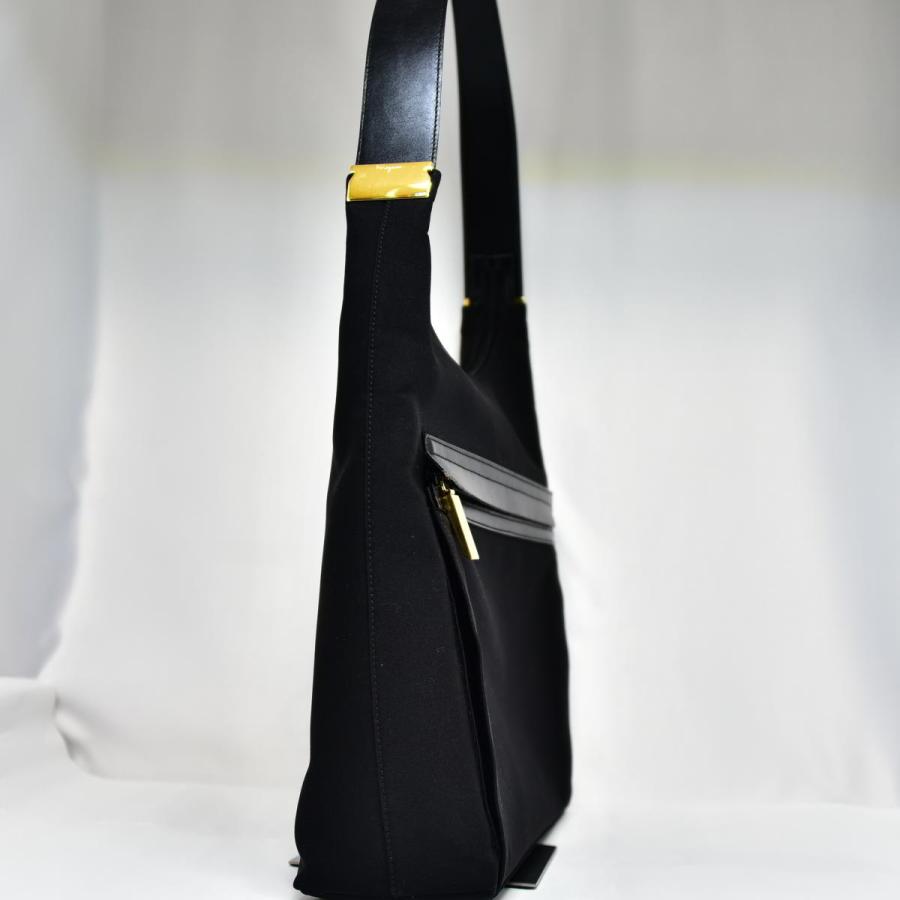 VARA（Salvatore Ferragamo） 極美品 鑑定済 サルバトーレ フェラガモ 