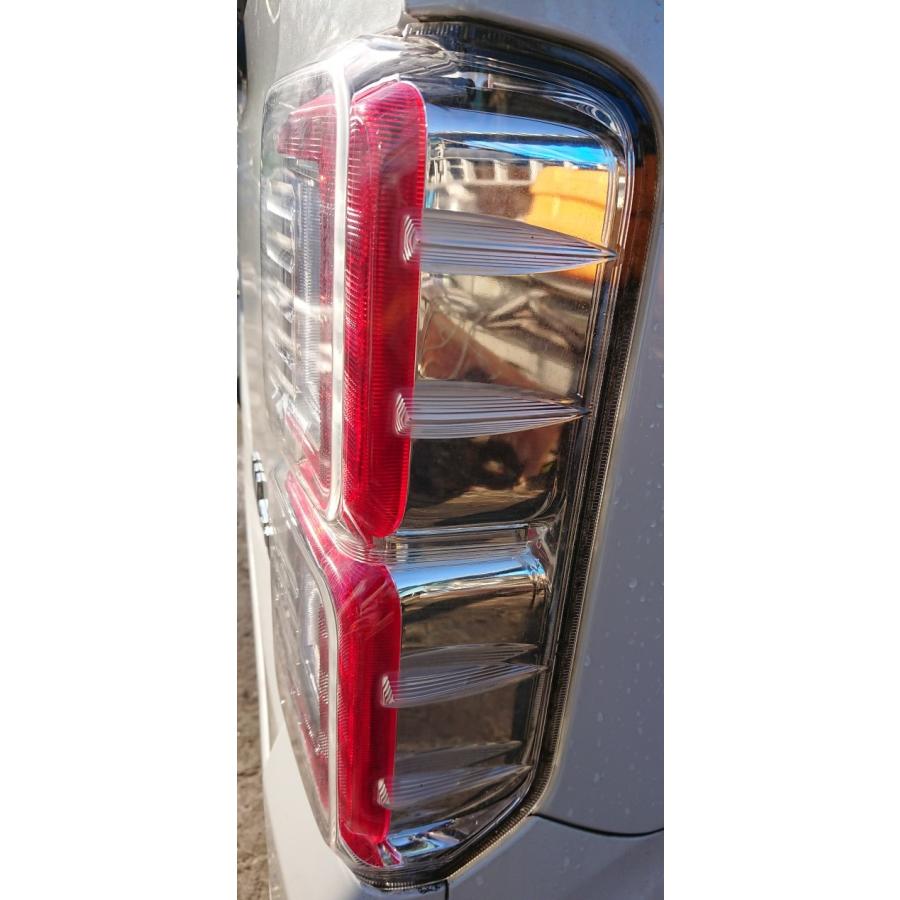 DAIHATSUウェイクテールランプ左右セット