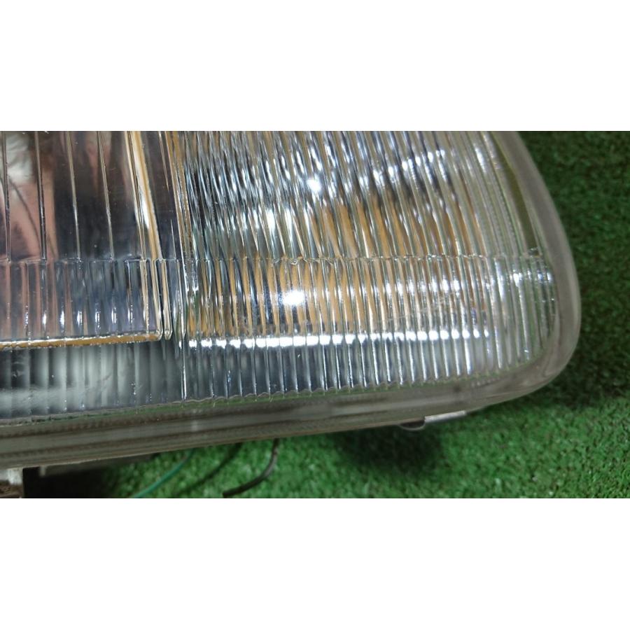 ハイエース トヨタ ハイエースワゴン DX KZH116G ヘッドライト 右