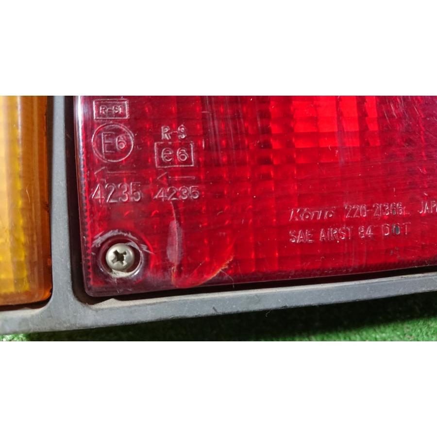 いすゞ（ISUZU） エルフ NHR55E テールライト 左右 純正 Koito 220
